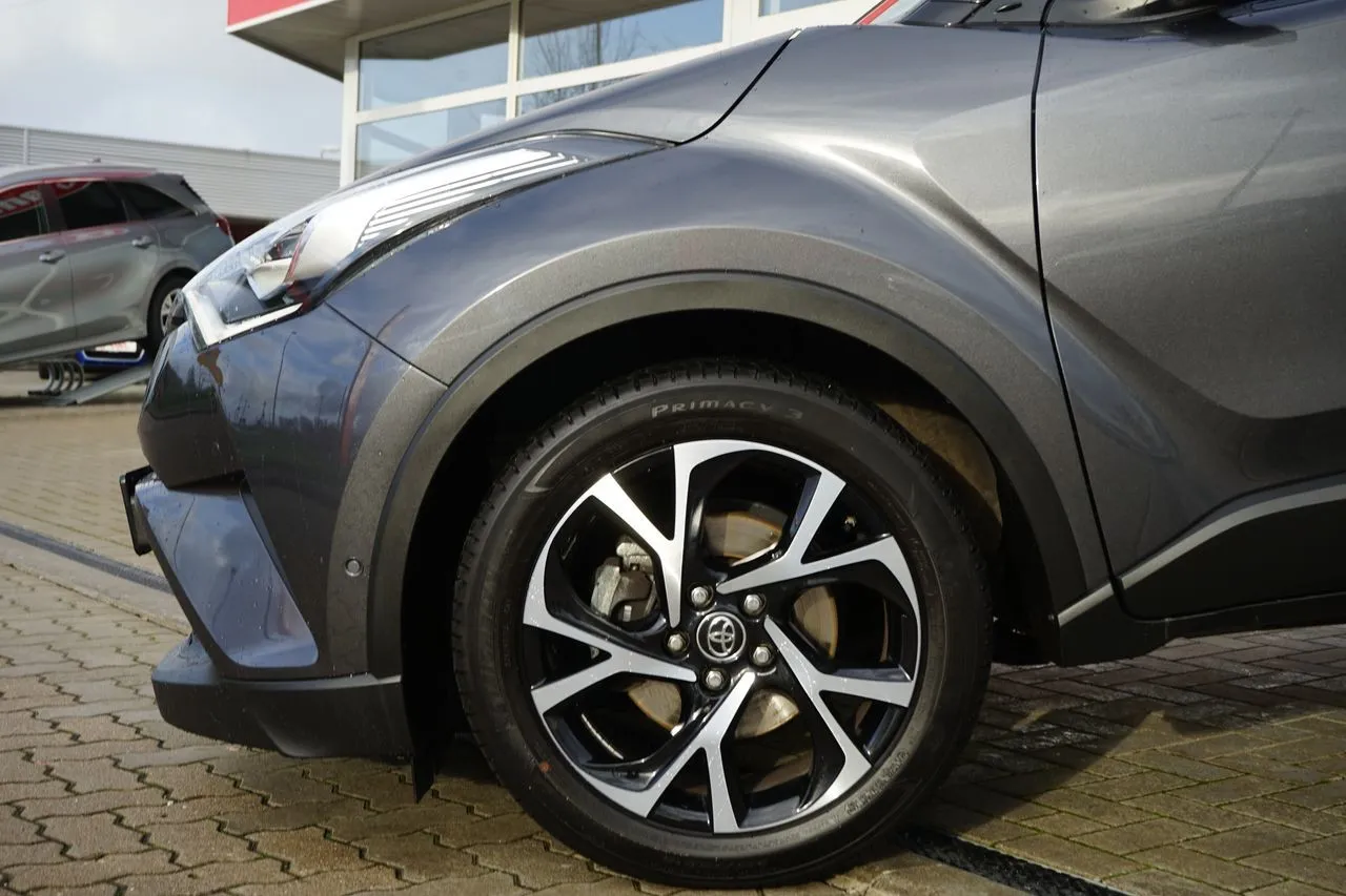 Toyota C-HR 1.2 Style Selection...  Image 7