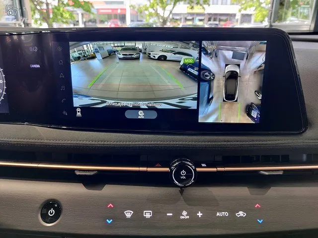 Nissan Ariya 87kWh Evolve 2WD 20''alloys 22kw charger Image 9