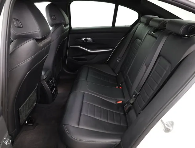 BMW 330 G20 Sedan 330e xDrive A Charged Edition M Sport - Suomi-auto, 1.om, M-sport, Alpinweiss, Navi, Ambient - Ilmainen kotiintoimitus Image 9