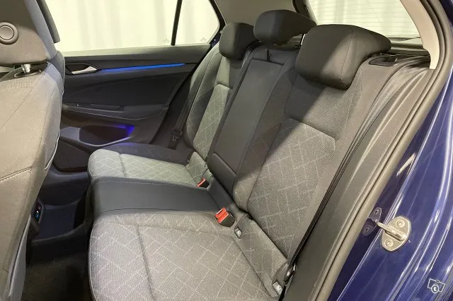 Volkswagen Golf 1,0 eTSI 81 kW (MHEV) DSG *ALV, Lisälämmitin, Lämm. ratti, Bluetooth* Image 9