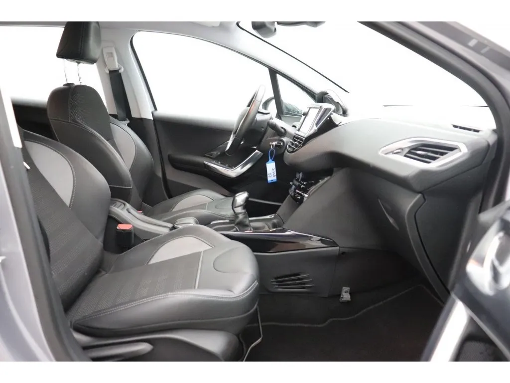 Peugeot 2008 1.6 BlueHDi Allure Navi Leer Image 9