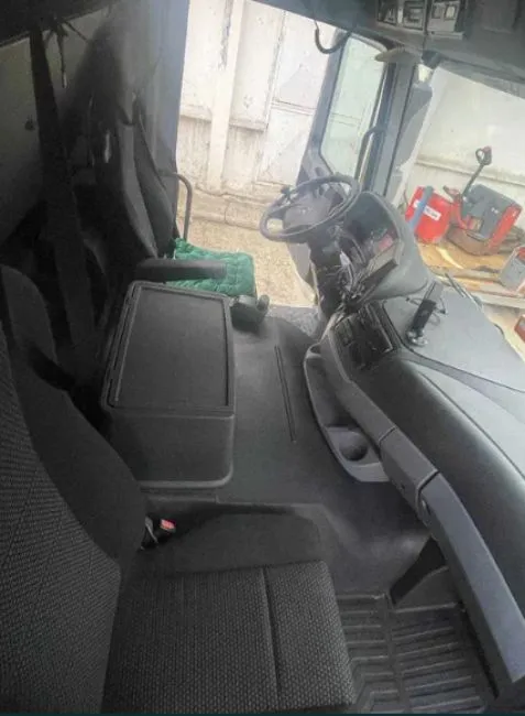 Mercedes-Benz Actros  2541 Image 8