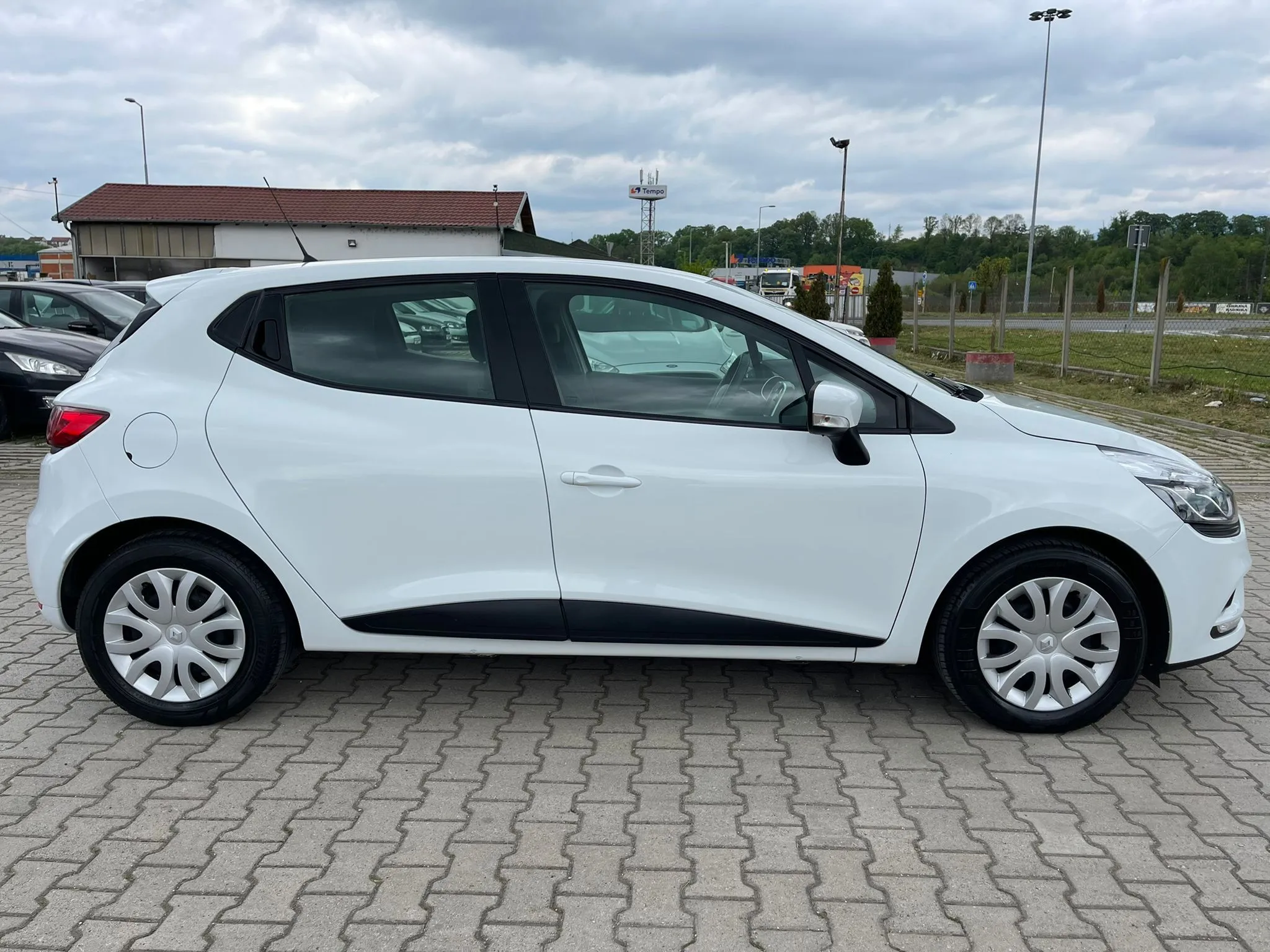 Renault Clio 1.5 DCI KREDITI NA LICU MESTA Image 3