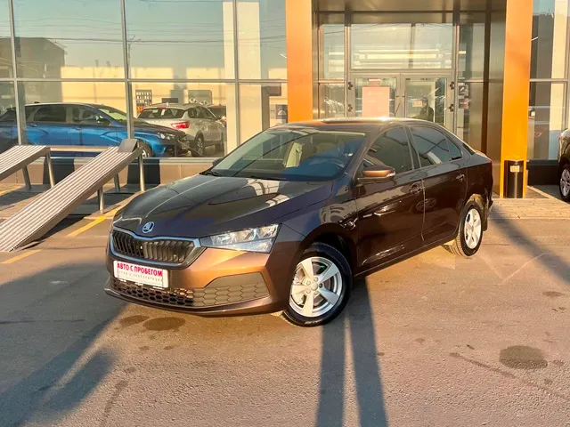 Skoda Rapid  Image 1