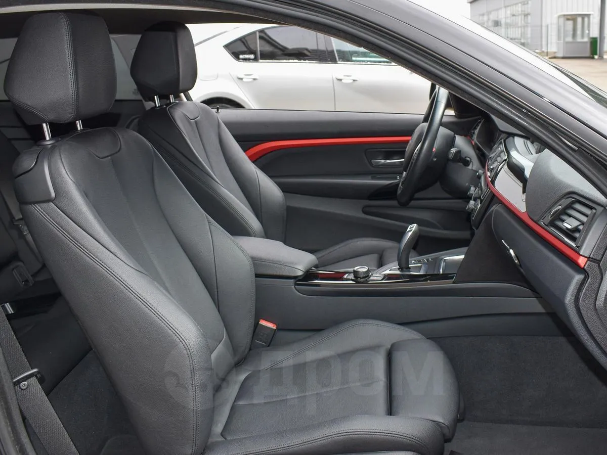 BMW 4-Series  Image 8