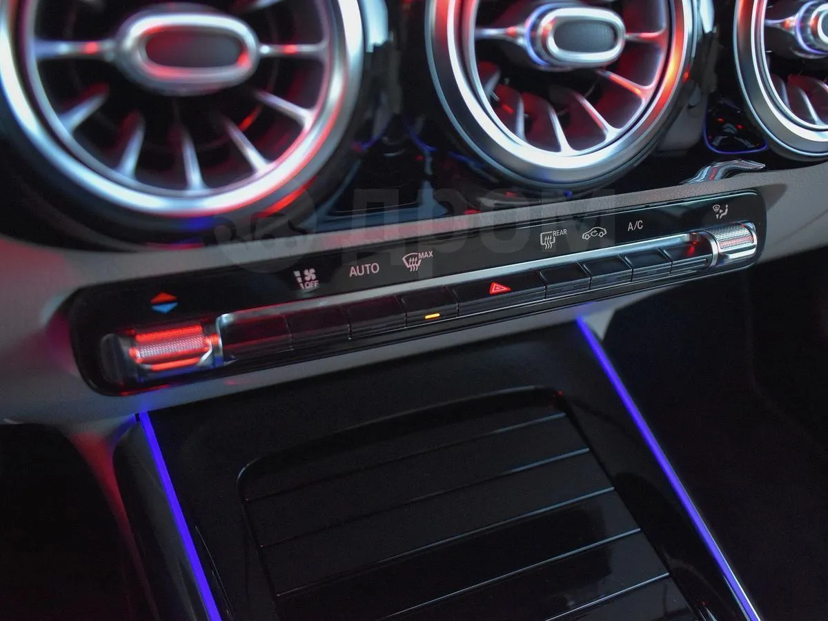 Mercedes-Benz GLA-Class  Image 5