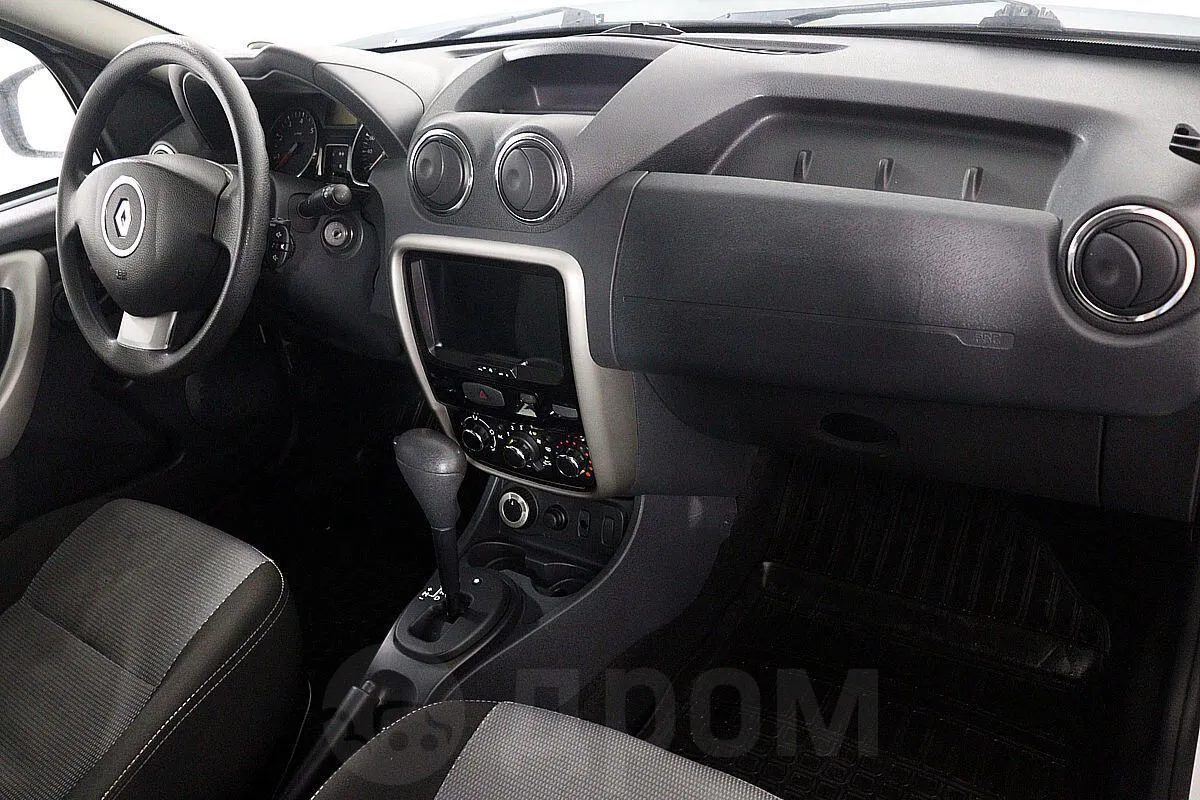 Renault Duster  Image 10