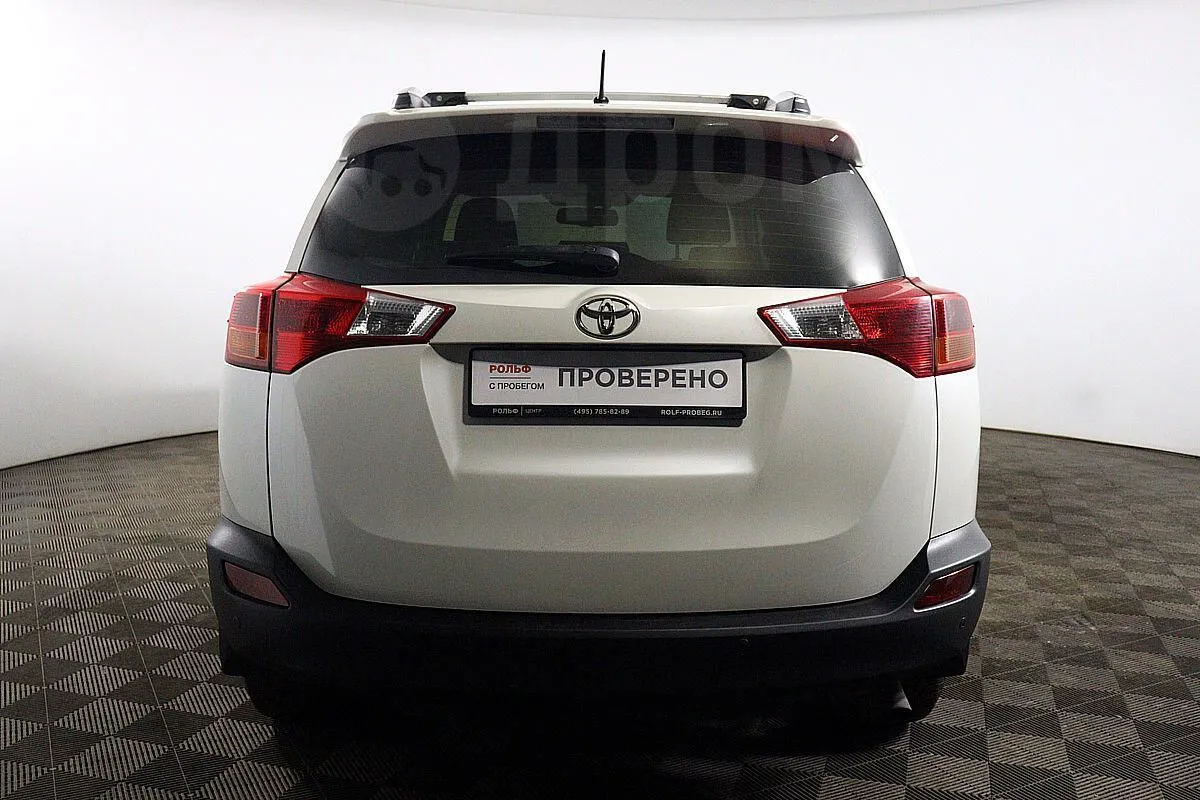 Toyota RAV4  Image 6