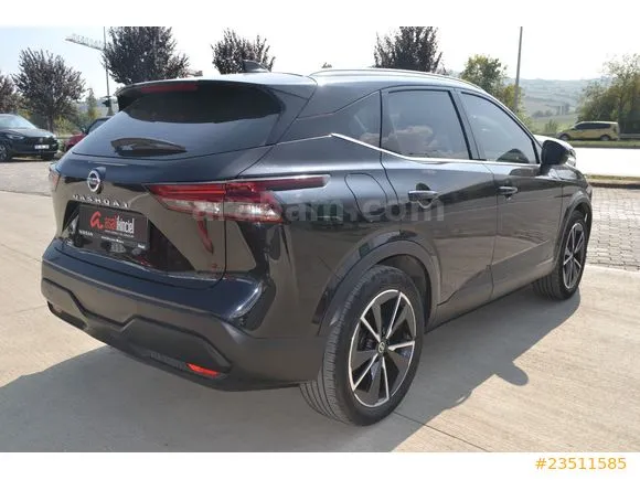 Nissan Qashqai 1.3 DIG-T Tekna Image 10