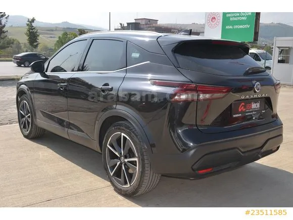 Nissan Qashqai 1.3 DIG-T Tekna Image 9