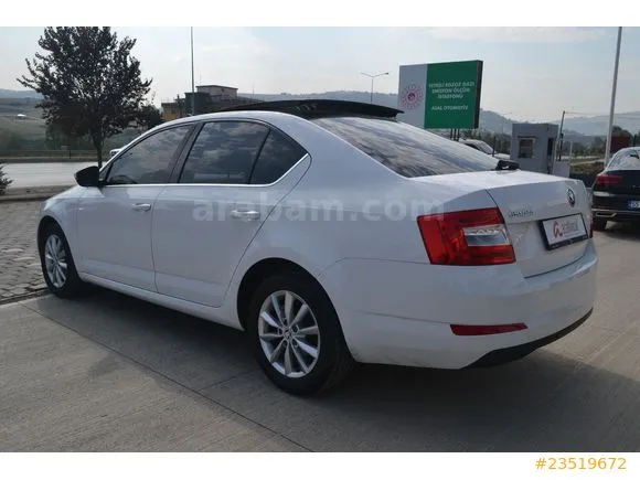 Skoda Octavia 1.6 TDI Style Image 7