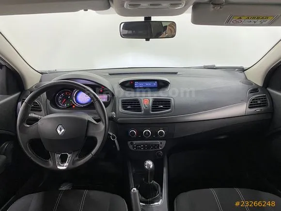Renault Fluence 1.5 dCi Touch Image 9
