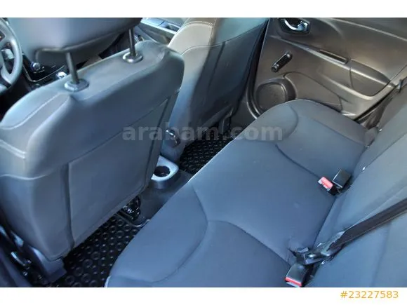 Renault Clio 1.2 Touch Image 10