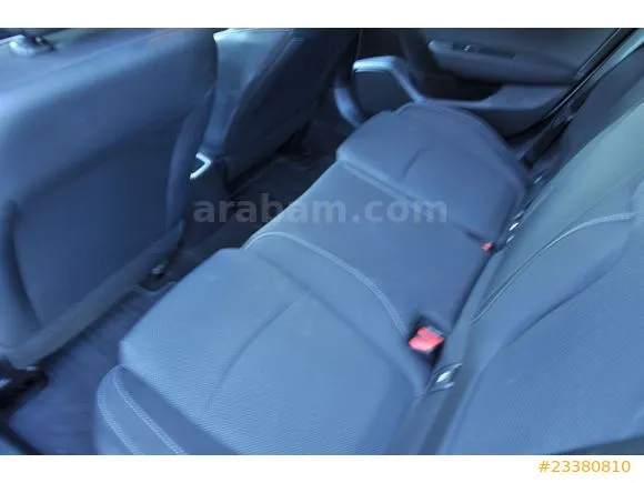 Renault Megane 1.3 TCe Joy Image 10