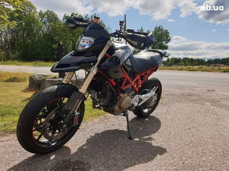 Ducati Hypermotard  Image 4