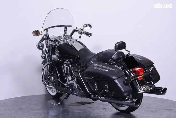 Harley-Davidson Touring  Image 8